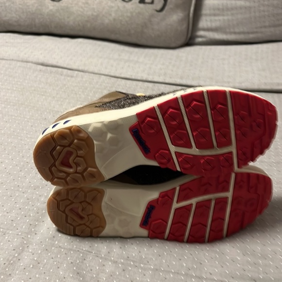 Like New Sz 10 Bodega X Inferno ‘Tweed’ Rebook Hexalite No Box worn once - Picture 6 of 7